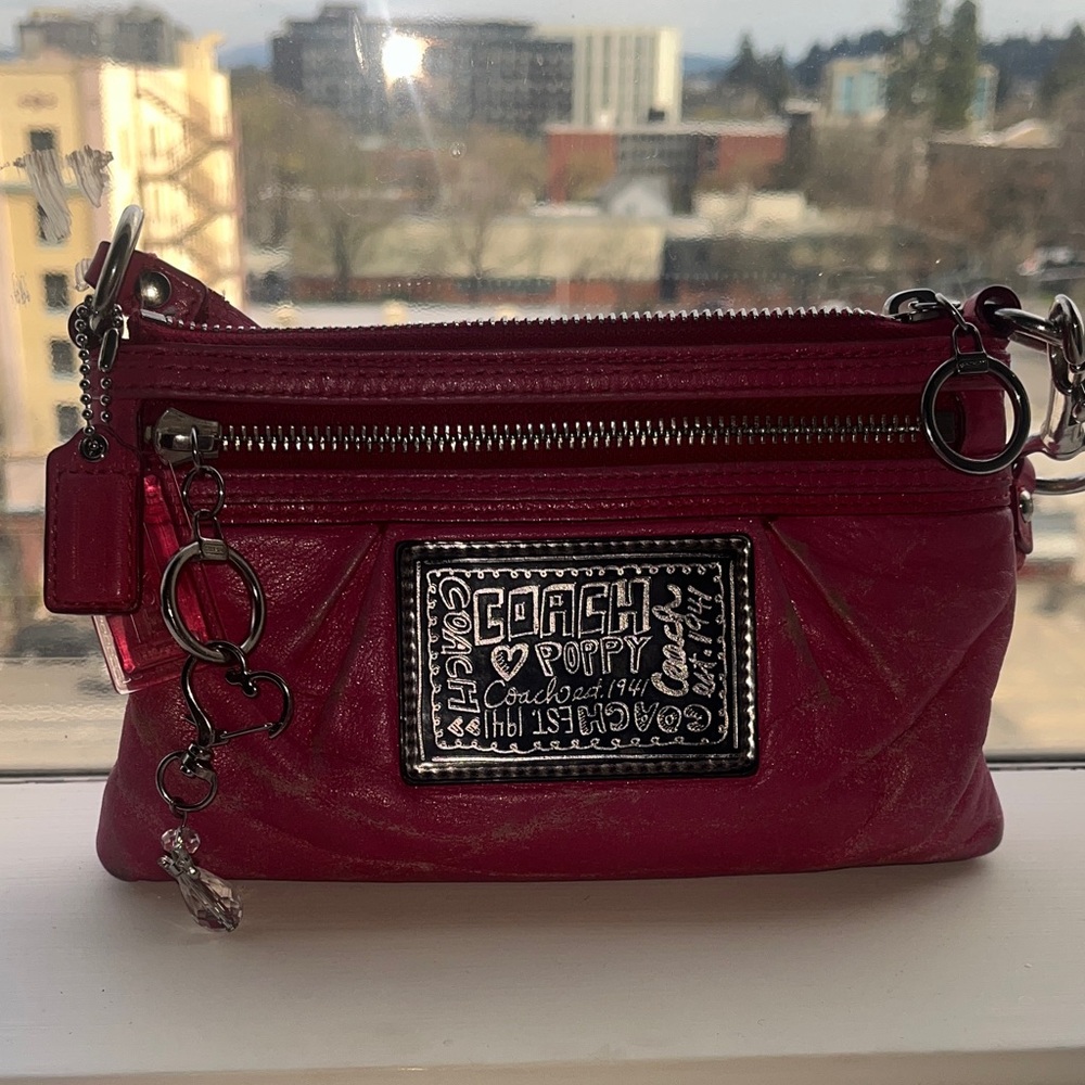 Coach Poppy Leather clutch hand bag - Bright Pink